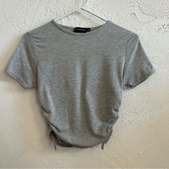 Pretty Little Thing Cropped Tee Size M - Picture 1 of 3